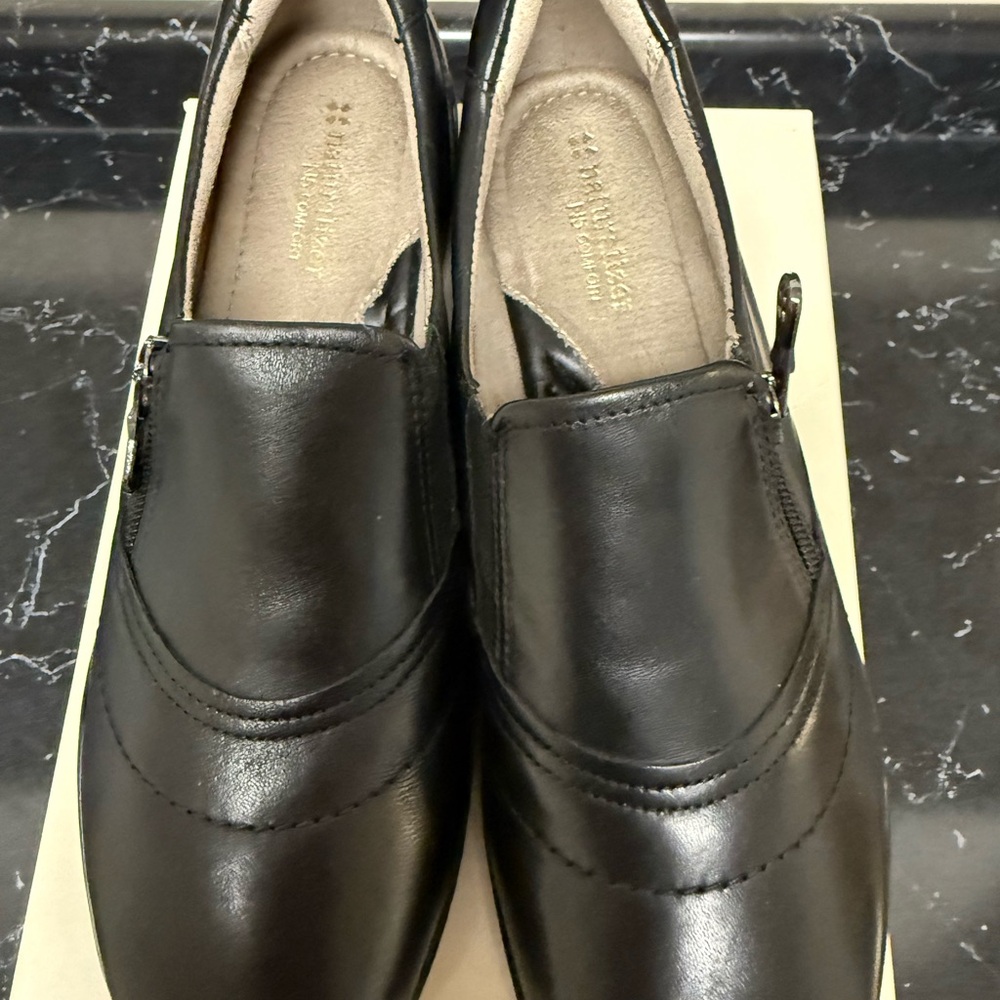 Naturalizer Black Leather Flats